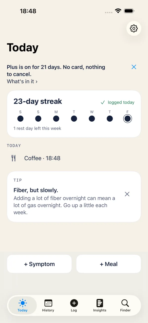 The Today screen: a streak, today's meal and buttons to add a symptom or a meal.